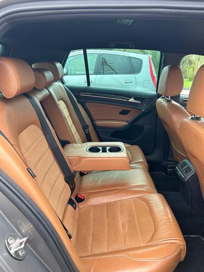 Volkswagen Golf — 6