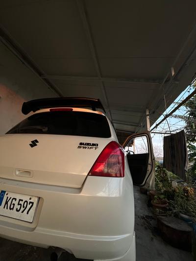 Suzuki Swift — 4