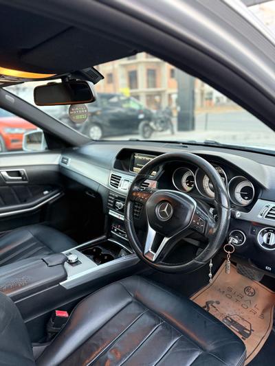 Mercedes-Benz E 220 — 8