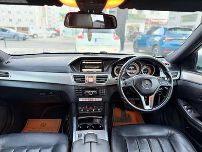 Mercedes-Benz E 220 — 10