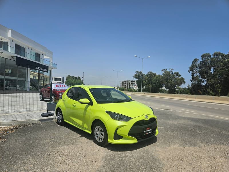 Toyota Yaris — 1/9