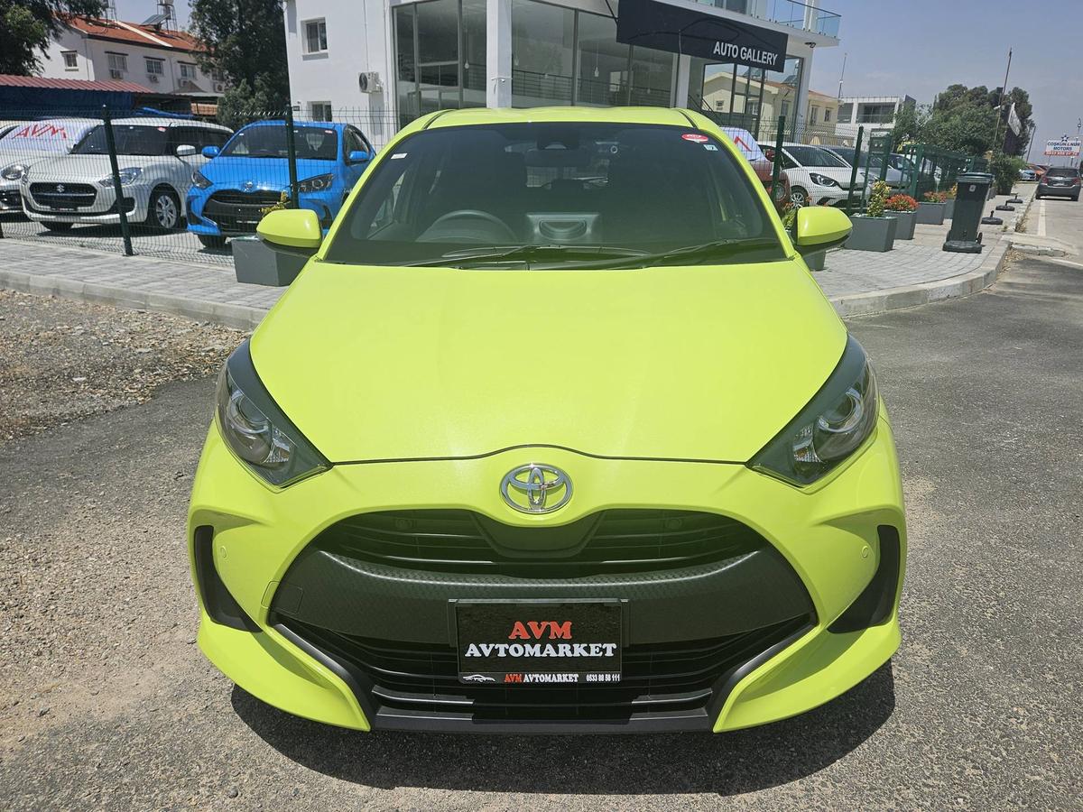 2022 Toyota Yaris 5
