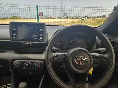 Toyota Yaris — 6