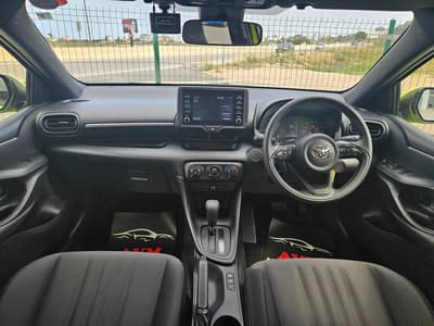 Toyota Yaris — 8