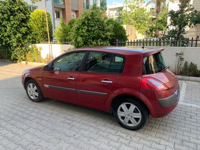 Renault Megane — 5