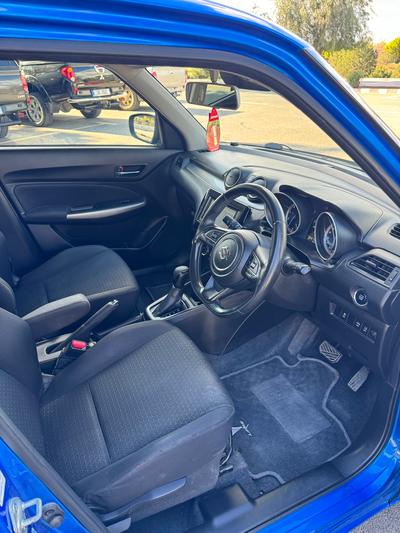Suzuki Swift — 8