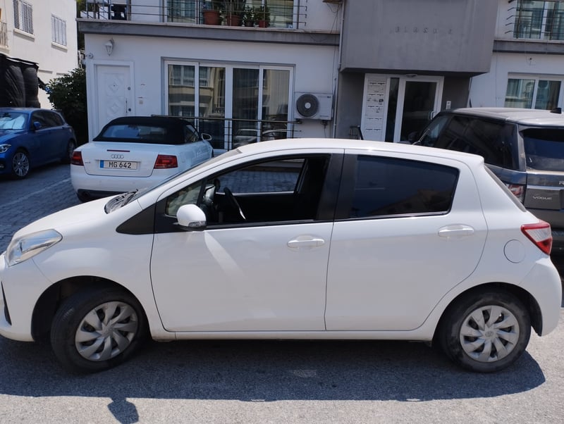 Toyota Vitz — 6