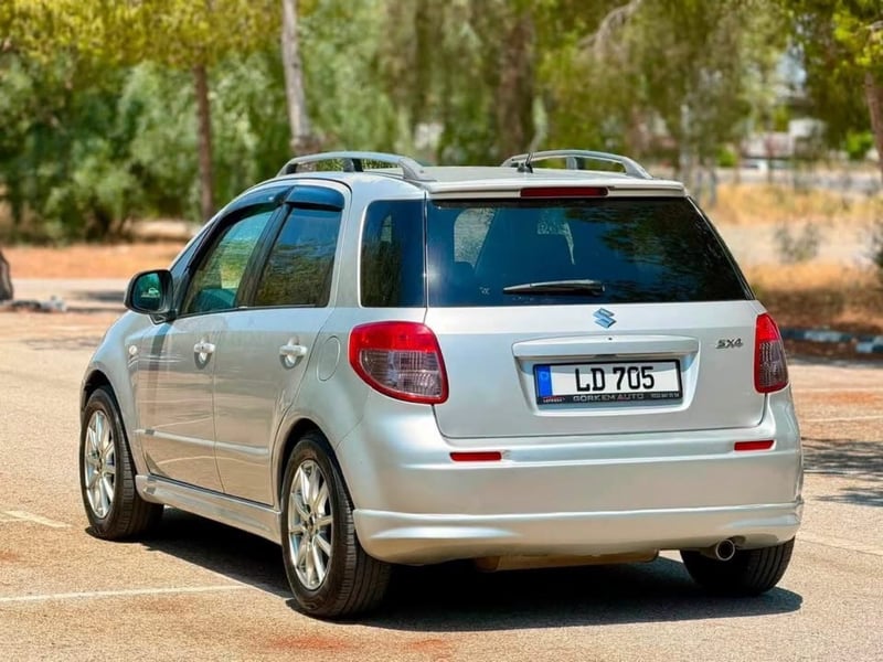 Suzuki SX4 — 4