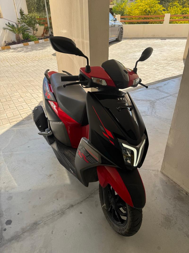TVS Raider 125 — 1/3