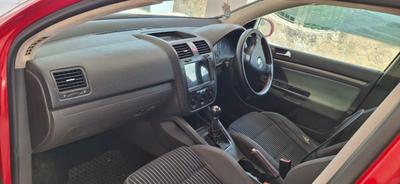 Volkswagen Golf — 5