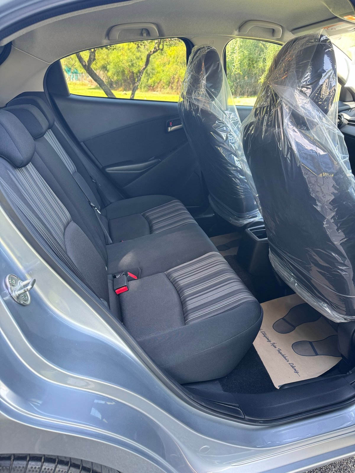 2022 Mazda 2 6
