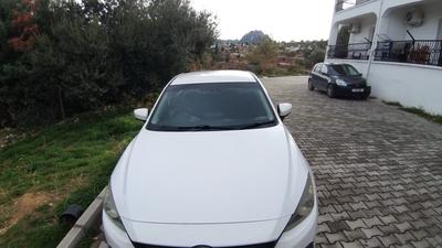 Mazda 3 — 2