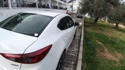 Mazda 3 — 4