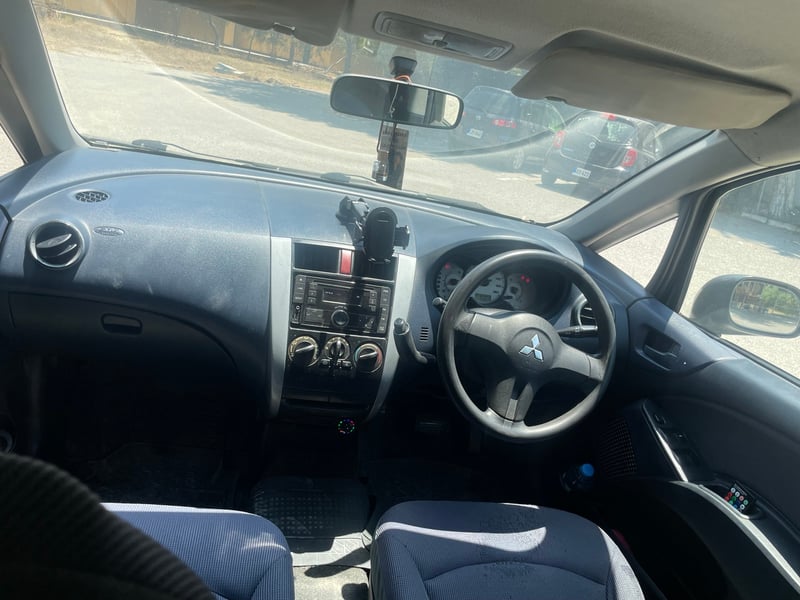 Mitsubishi Colt — 5