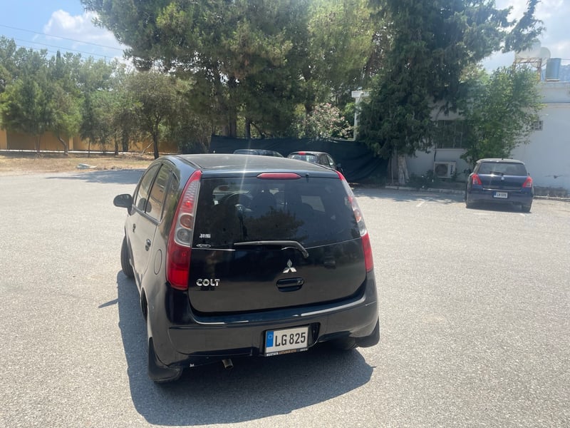Mitsubishi Colt — 6