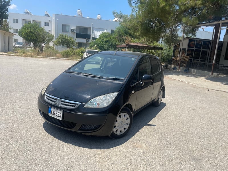 Mitsubishi Colt — 1