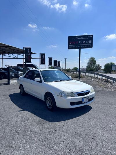 2000 Mazda Familia