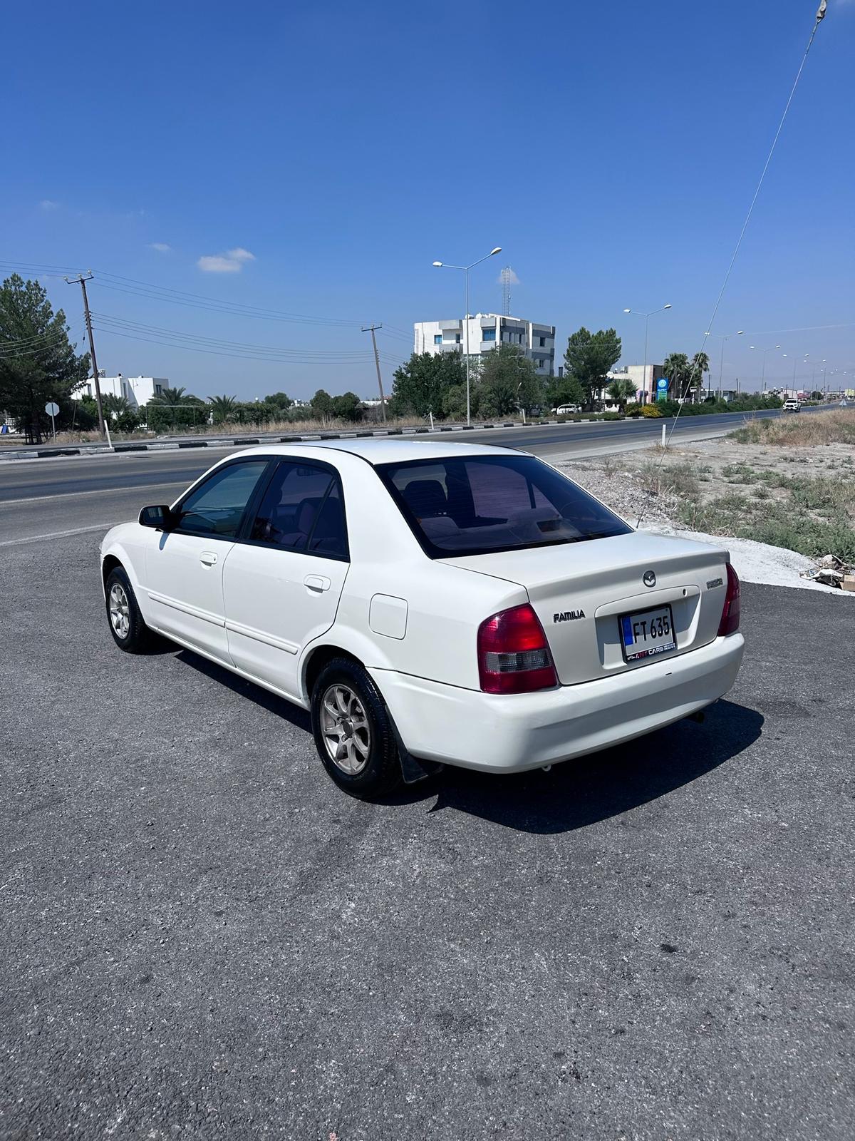 2000 Mazda Familia 2