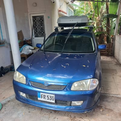 2000 Mazda Familia