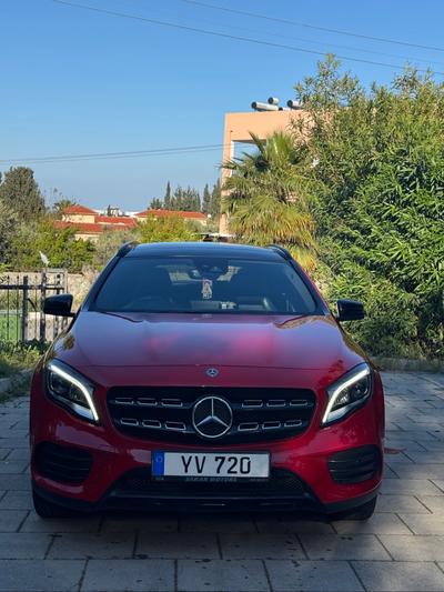 Mercedes-Benz GLA 200 — 2