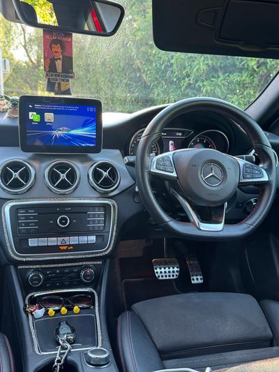 Mercedes-Benz GLA 200 — 10