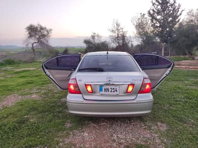 Toyota Premio — 6