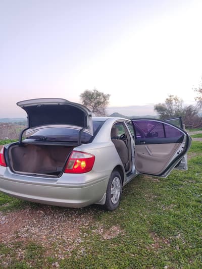 Toyota Premio — 8