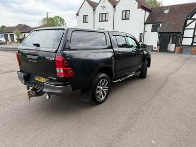 Toyota Hilux — 3
