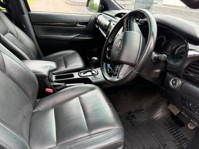 Toyota Hilux — 5