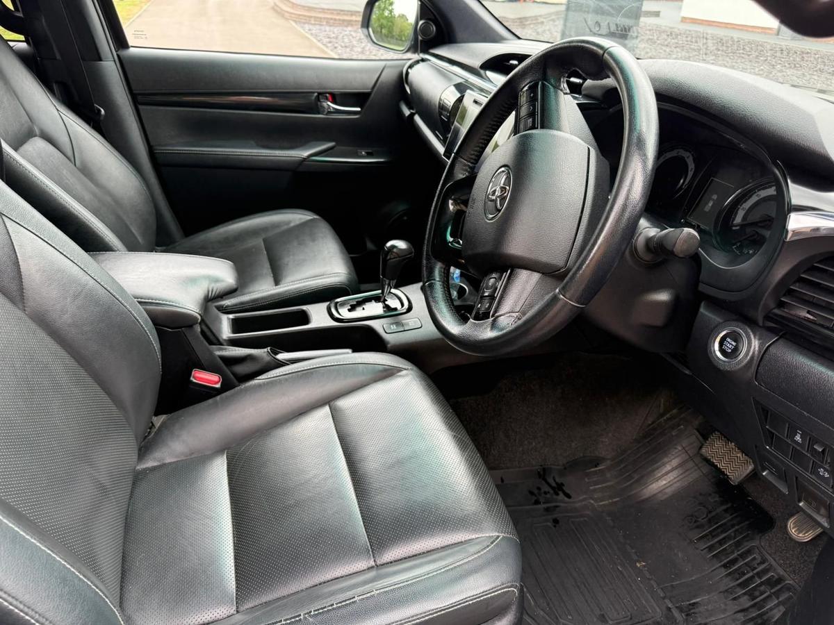 2020 Toyota Hilux 5