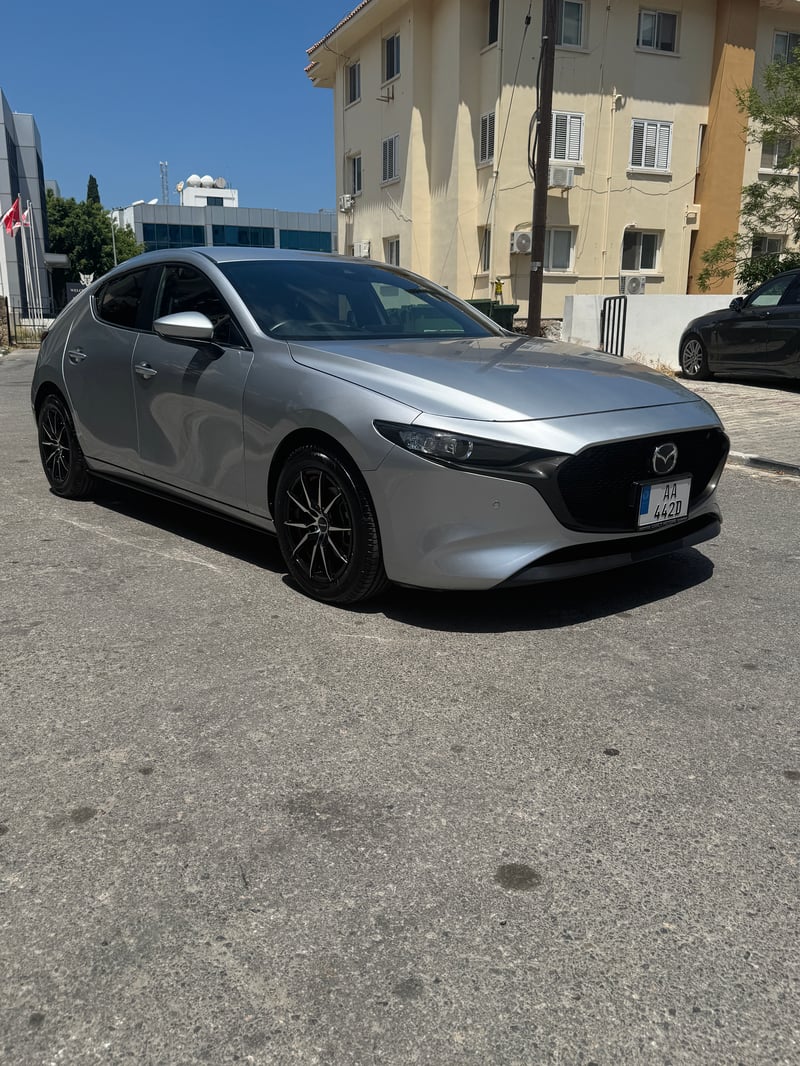 Mazda 3 — 1