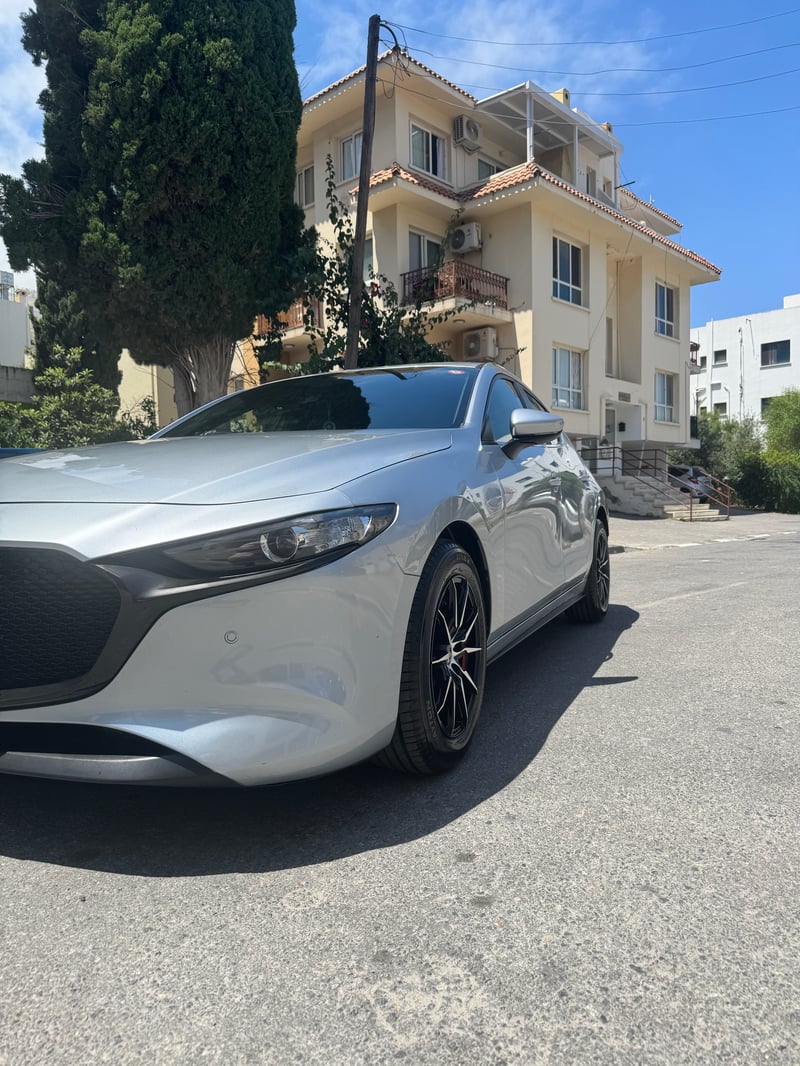 Mazda 3 — 2