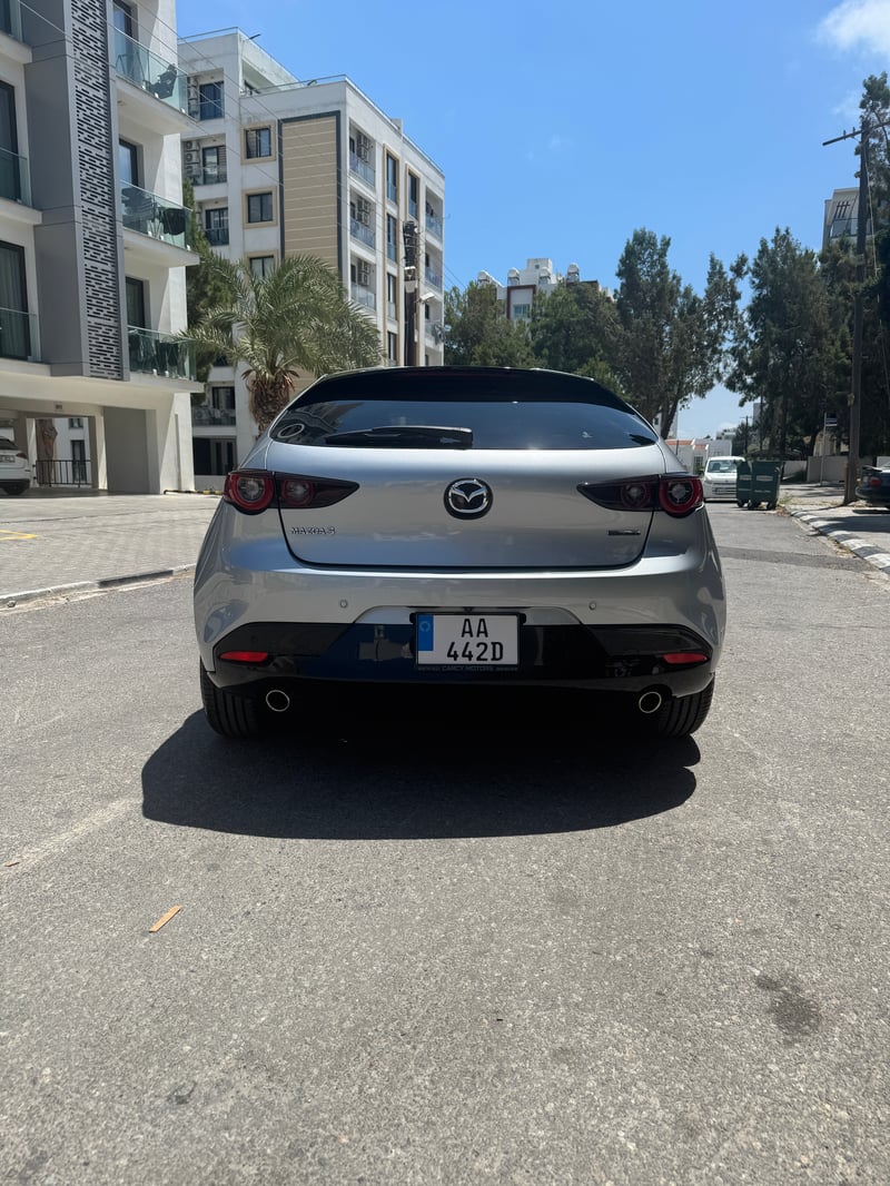 Mazda 3 — 3