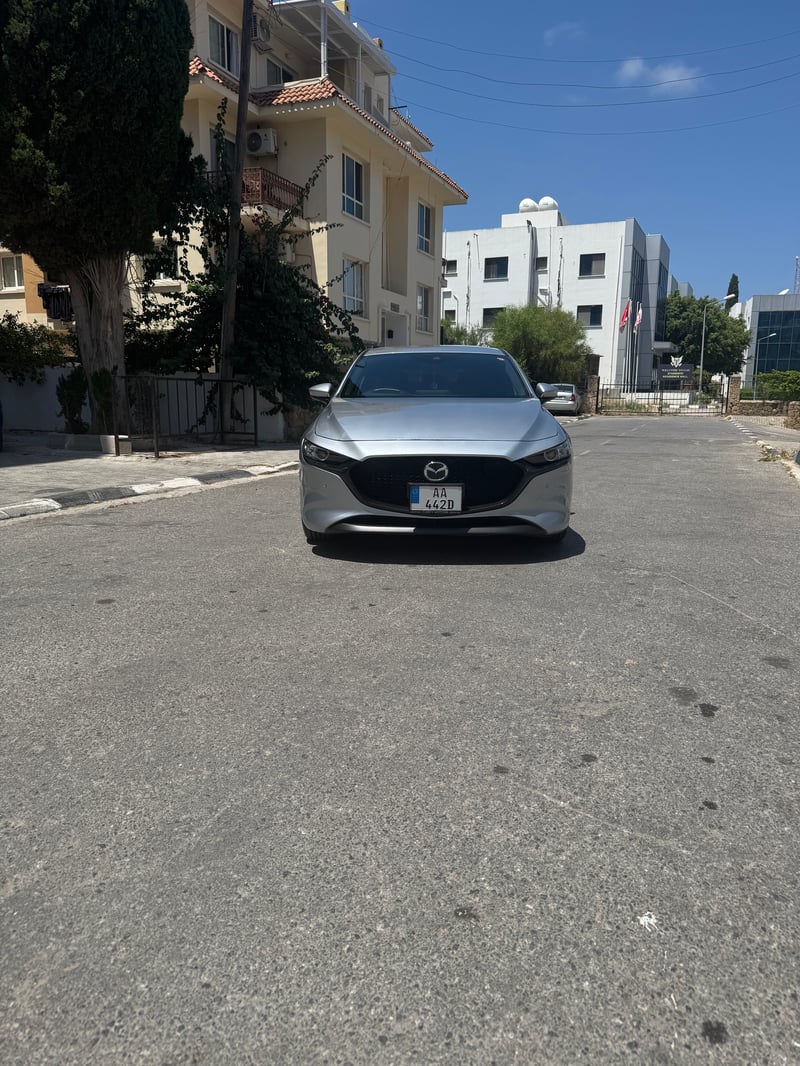 Mazda 3 — 4