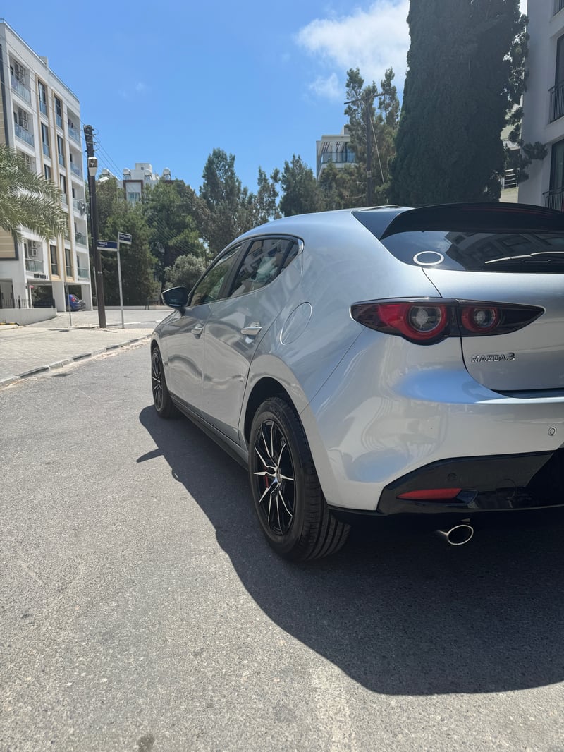 Mazda 3 — 5