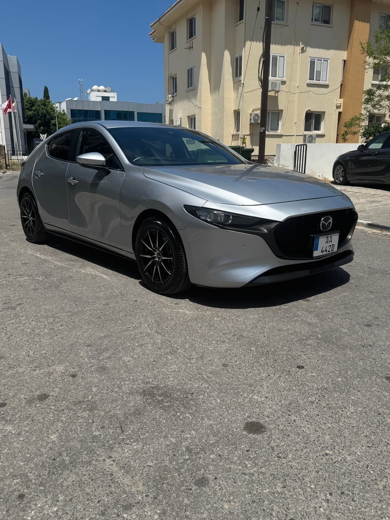 Mazda 3 — 8
