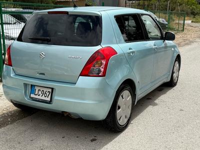Suzuki Swift — 8