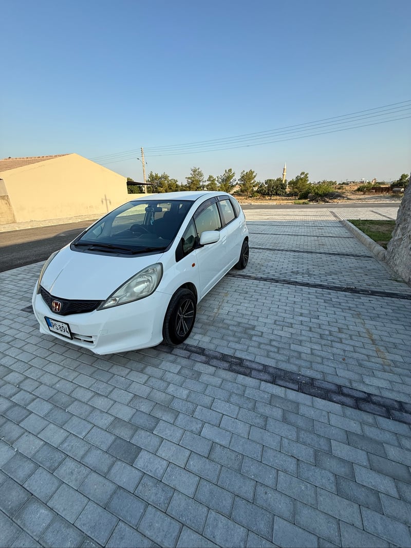 Honda Fit — 7