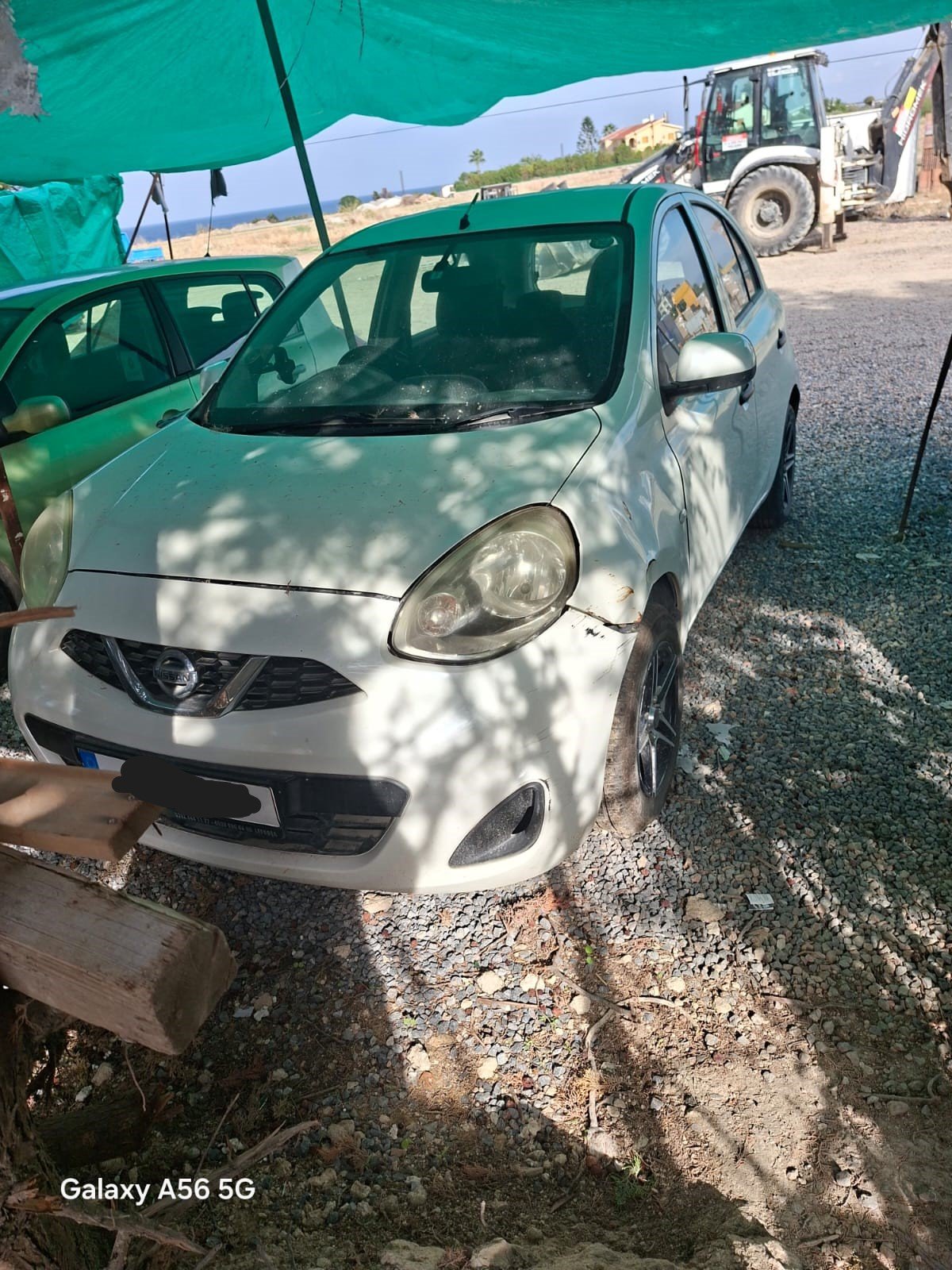2015 Nissan March 9