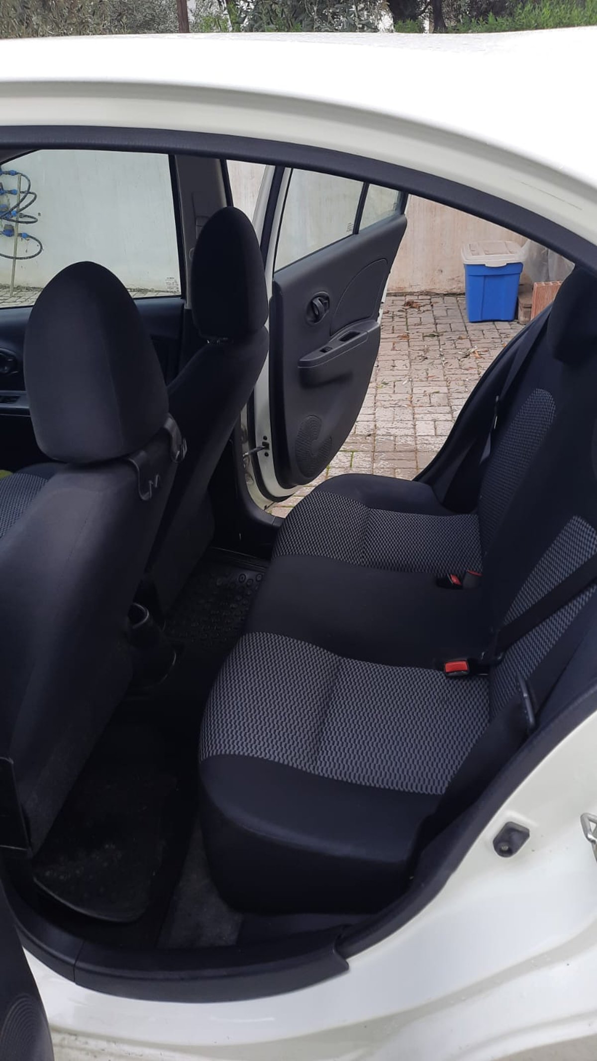 2015 Nissan March 3