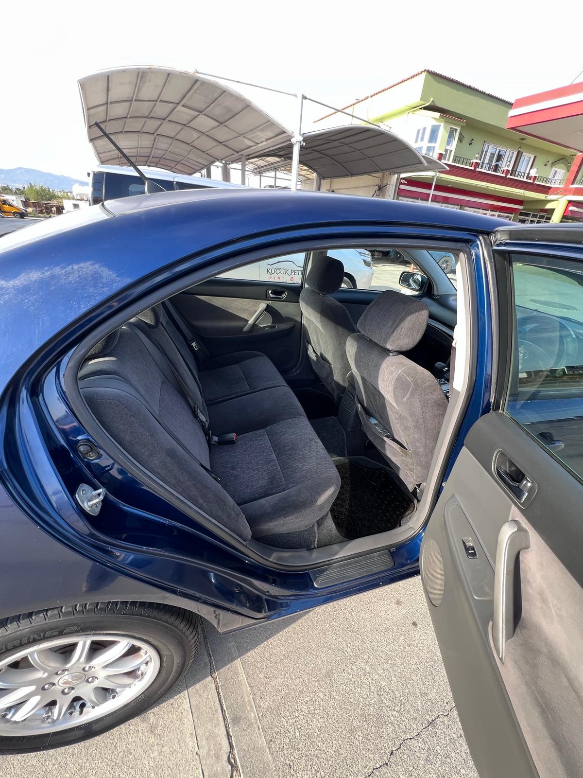 2003 Toyota Allion 5