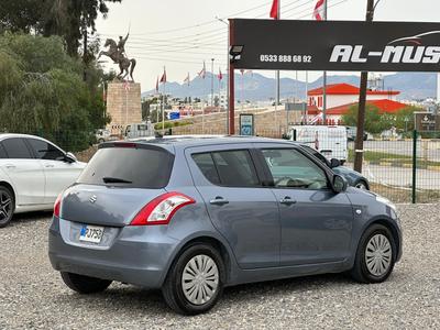Suzuki Swift — 3