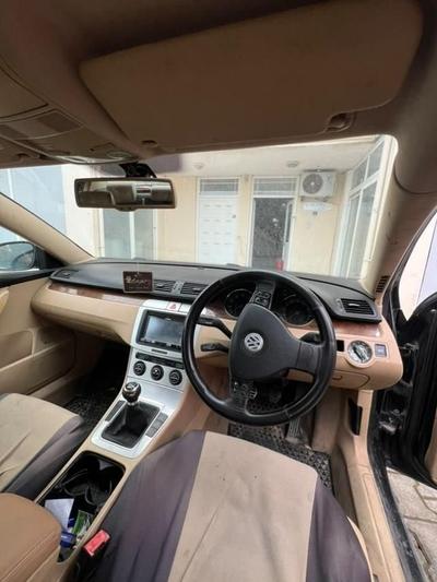 Volkswagen Passat — 3
