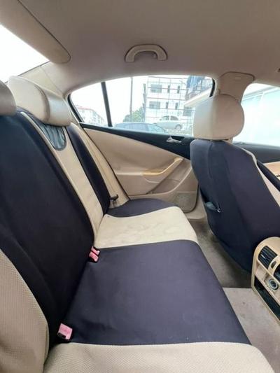 Volkswagen Passat — 5