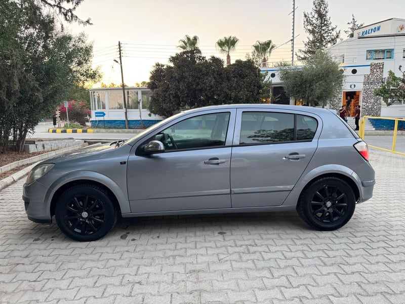 2005 Opel Astra