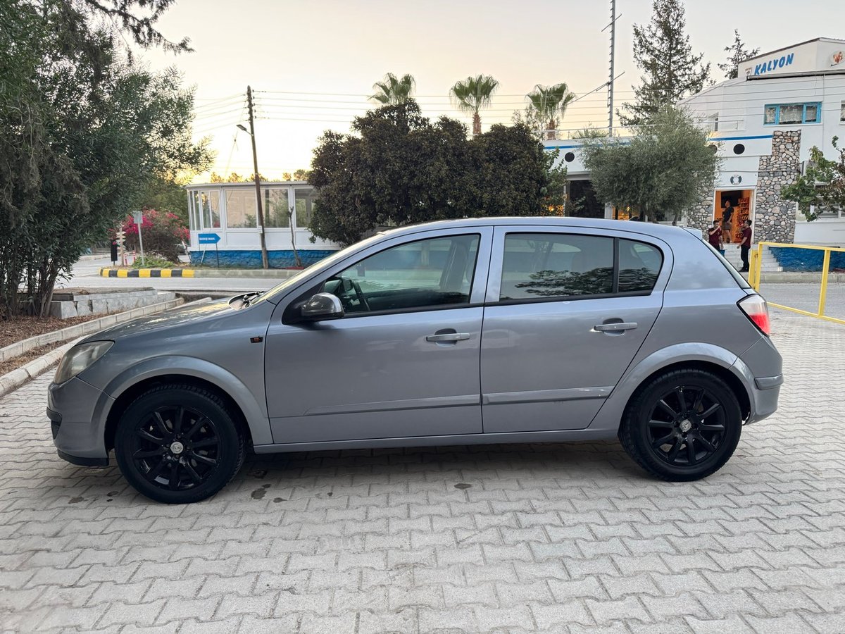 2005 Opel Astra