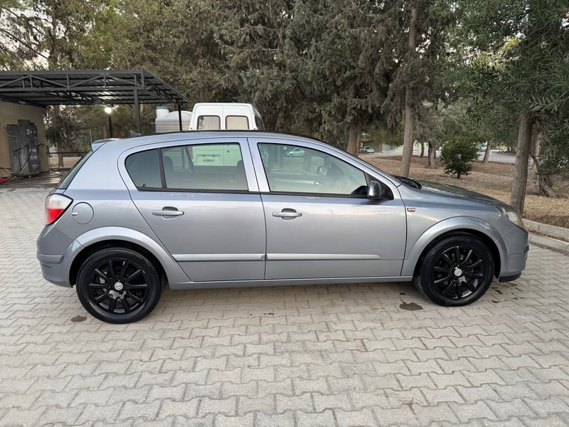Opel Astra — 3