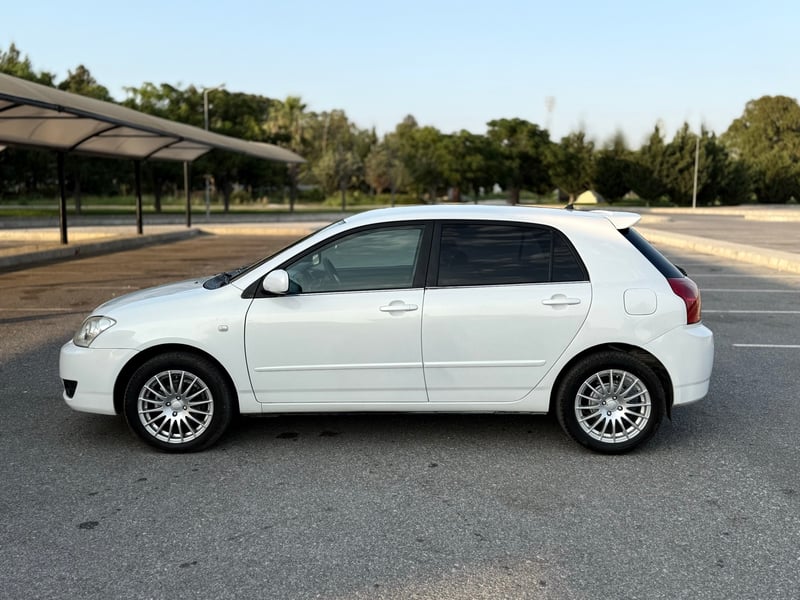 Toyota Allex — 4