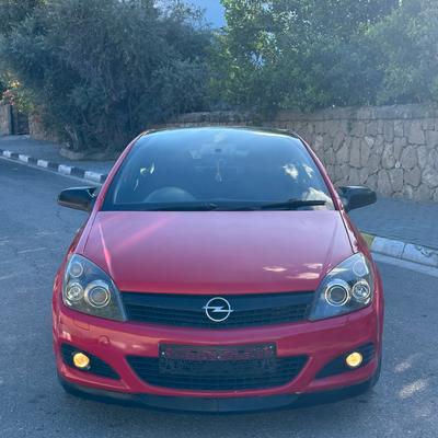 Opel Astra GTC — 3