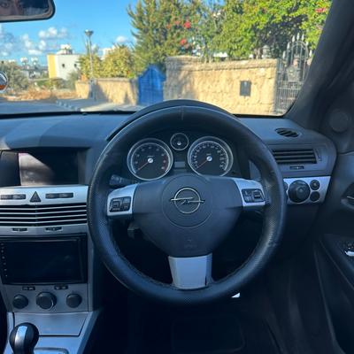 Opel Astra GTC — 7